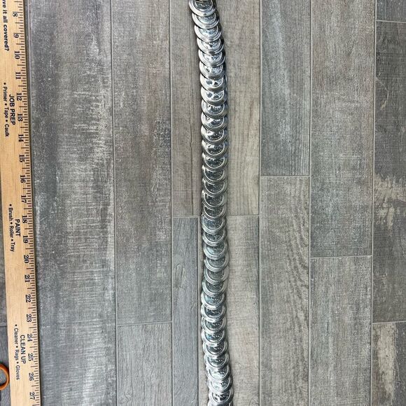 Vintage Queen Elizabeth slinky silver tone coin Belt. Rare. - Picture 6 of 8